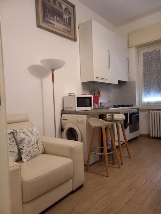 מילאנו Edith Home Doccia Idromassaggio מראה חיצוני תמונה