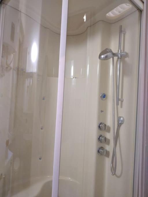 מילאנו Edith Home Doccia Idromassaggio מראה חיצוני תמונה