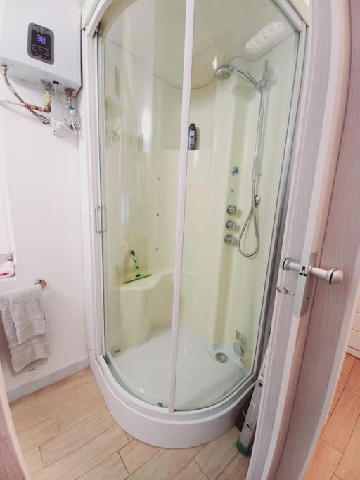 מילאנו Edith Home Doccia Idromassaggio מראה חיצוני תמונה